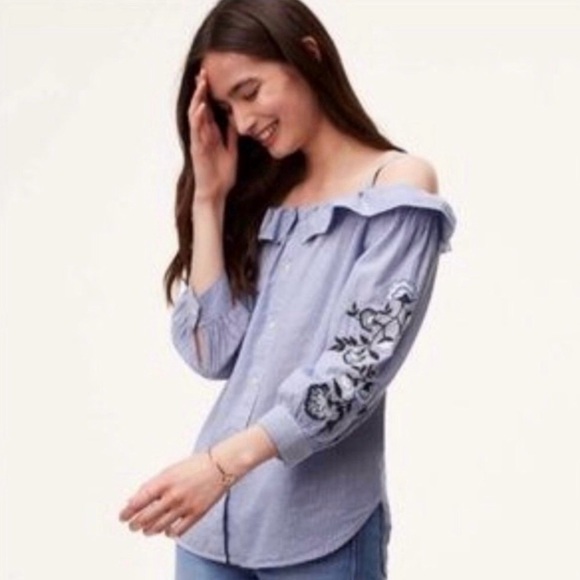 Loft Cold Shoulder Striped Embroidered Top Size Medium Petite Blue & White - Picture 1 of 12